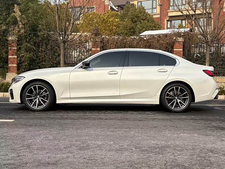 Фото 3 - BMW 3 Series