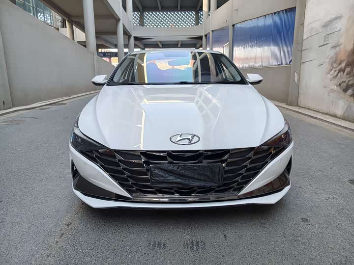Фото 2 - Hyundai Elantra N line