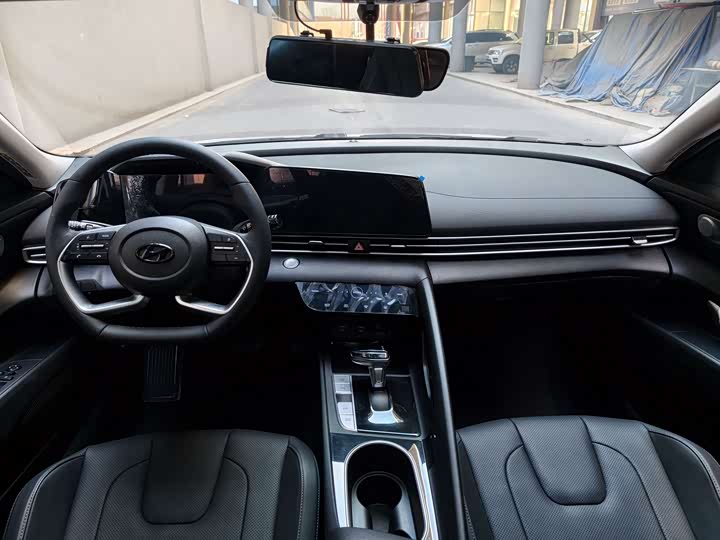 Фото 5 - Hyundai Elantra N line