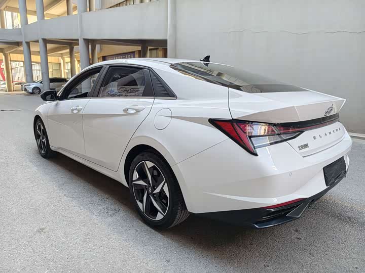 Фото 8 - Hyundai Elantra N line
