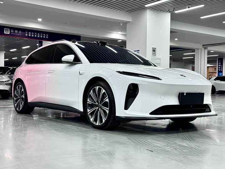 Фото 3 - Nio ET5T