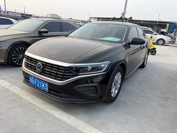 Фото 1 - Volkswagen Passat