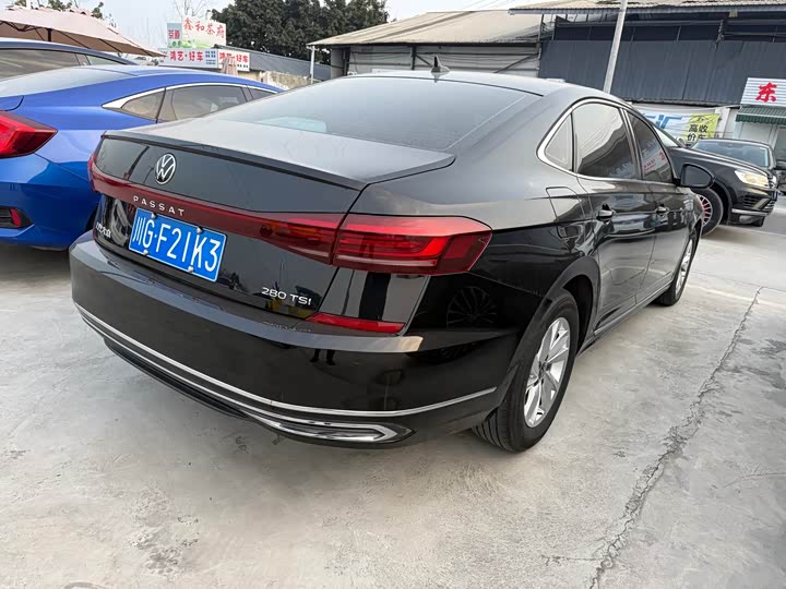 Фото 4 - Volkswagen Passat