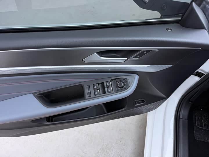 Фото 4 - Volkswagen Lamando L