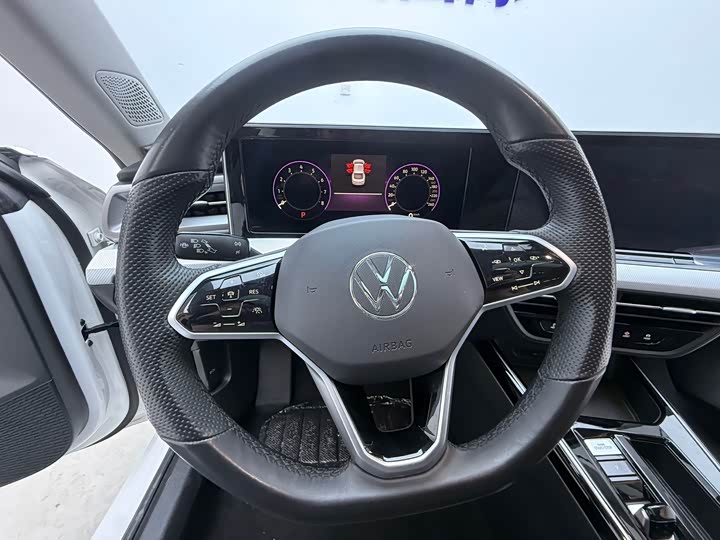 Фото 8 - Volkswagen Lamando L