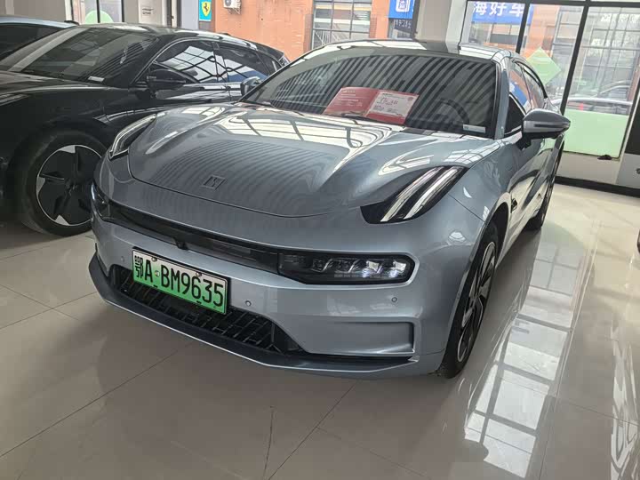 Фото 1 - Zeekr 001