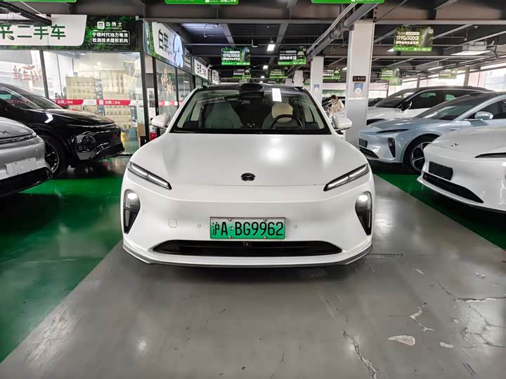 Фото 2 - Nio ET5