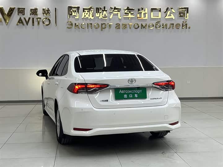 Фото 6 - Toyota Corolla