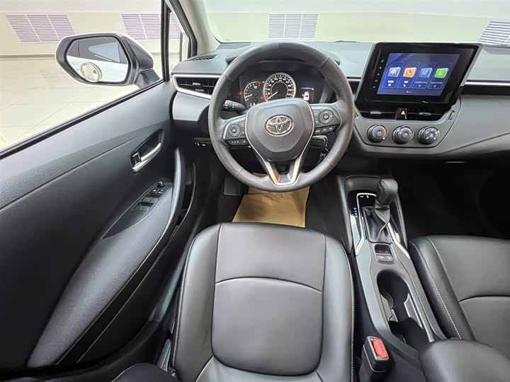 Фото 8 - Toyota Corolla