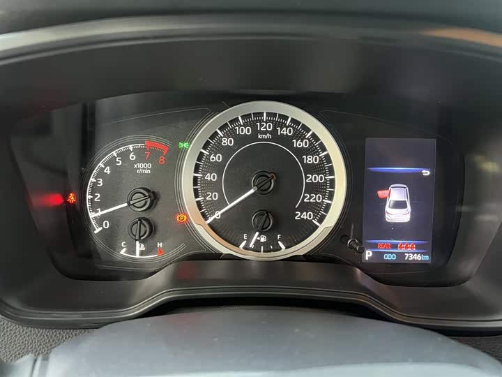 Фото 9 - Toyota Corolla