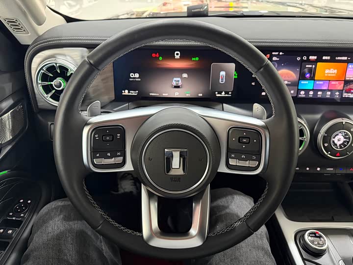 Фото 6 - Tank 300