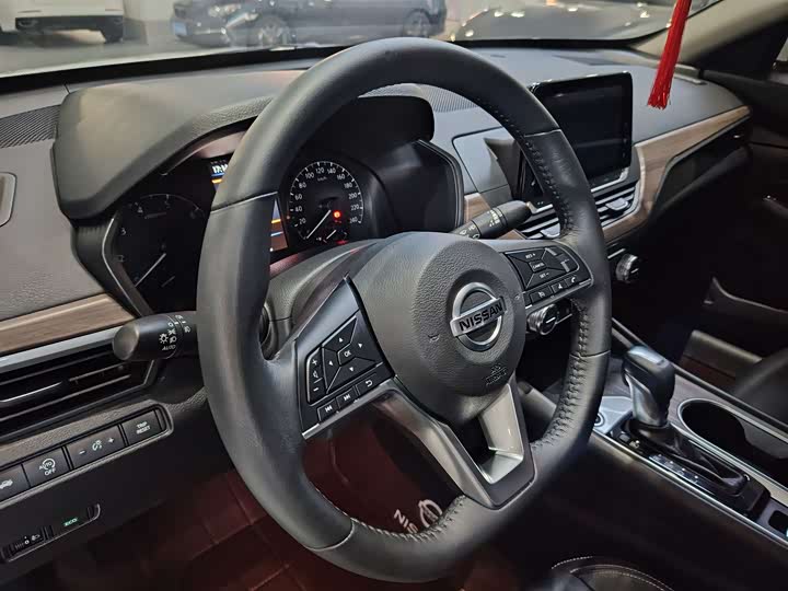 Фото 8 - Nissan Teana