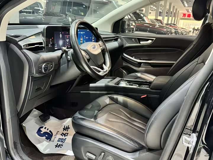 Фото 4 - Ford Edge