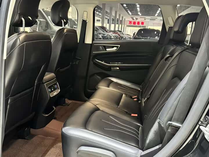 Фото 5 - Ford Edge