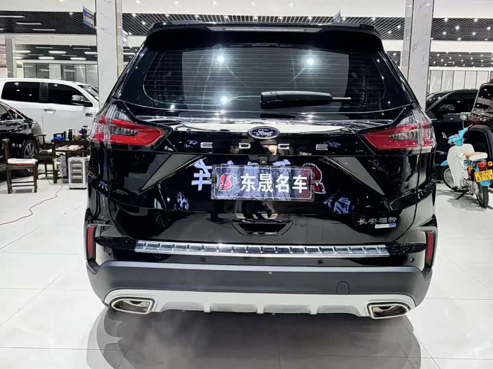 Фото 8 - Ford Edge