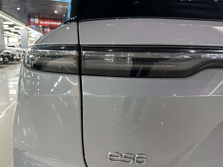 Фото 8 - Nio ES6