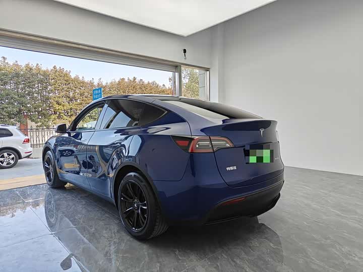 Фото 6 - Tesla Model Y