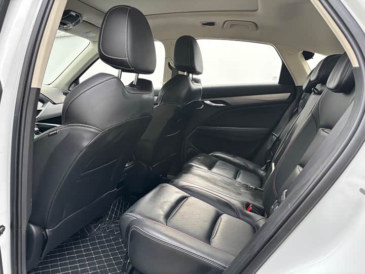 Фото 4 - Geely Tugella S