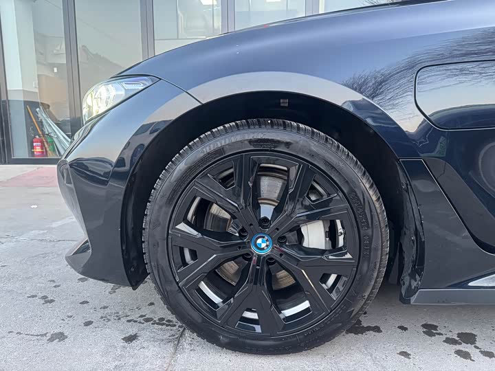 Фото 5 - BMW i3