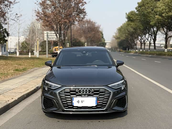 Фото 2 - Audi A3