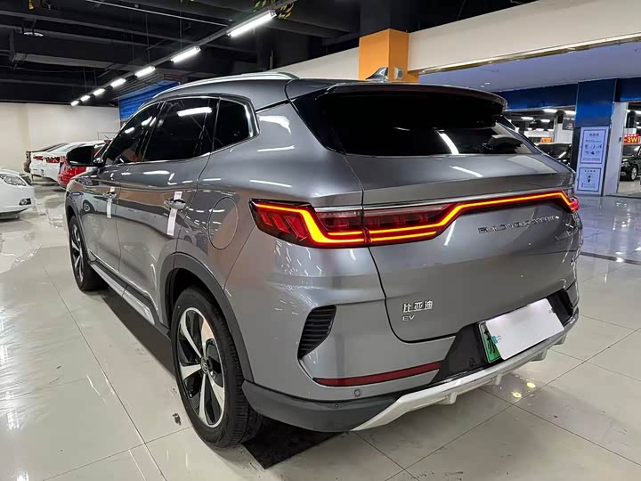 Фото 8 - BYD Song Plus Hybrid/EV