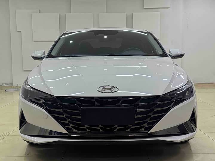 Фото 2 - Hyundai Elantra N line