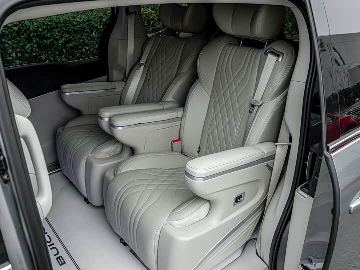 Фото 8 - Buick GL8 ES