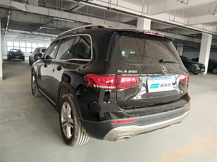 Фото 4 - Mercedes-Benz GLB-Class