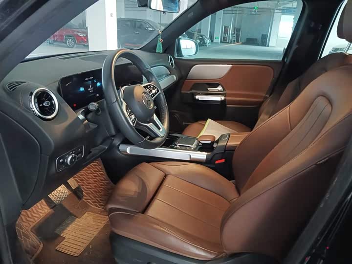 Фото 7 - Mercedes-Benz GLB-Class