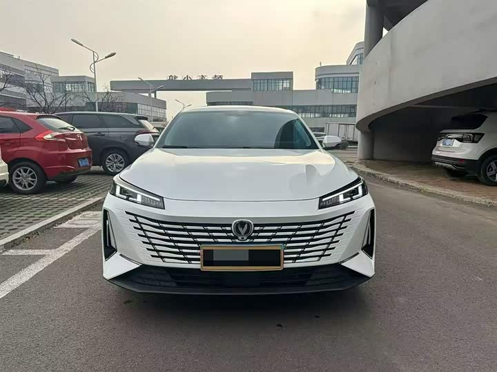 Фото 3 - Changan Eado Plus
