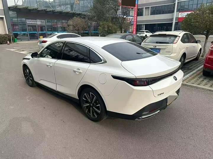 Фото 7 - Changan Eado Plus