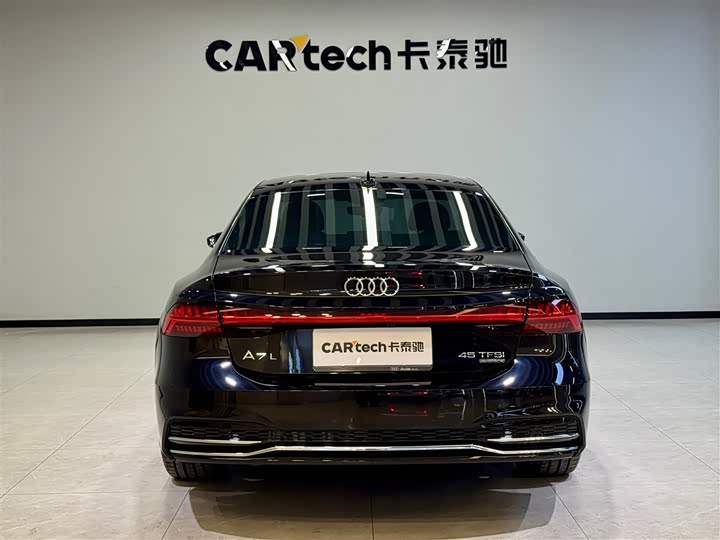 Фото 5 - Audi A7L