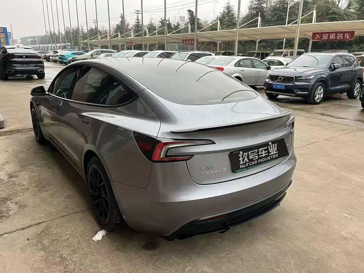 Фото 5 - Tesla Model 3