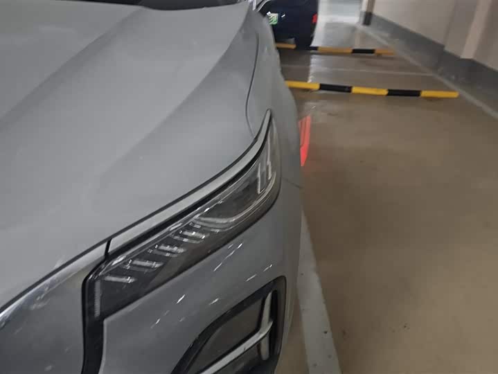 Фото 5 - Hongqi HS5