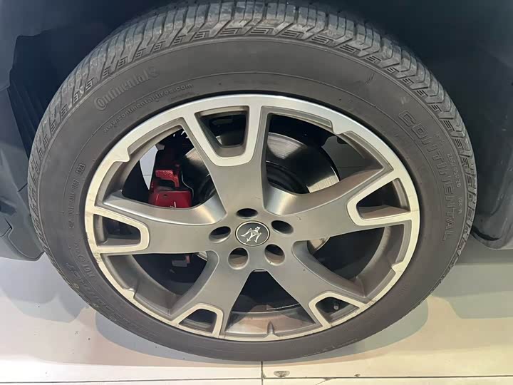 Фото 6 - Maserati Levante