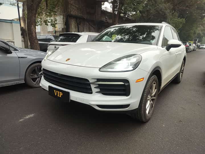 Фото 1 - Porsche Cayenne