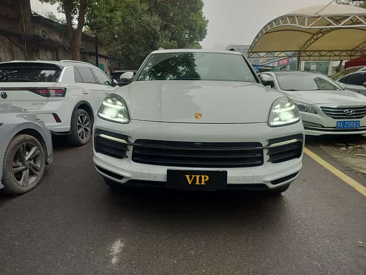 Фото 2 - Porsche Cayenne