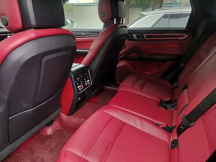 Фото 5 - Porsche Cayenne