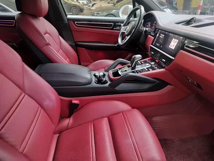 Фото 8 - Porsche Cayenne