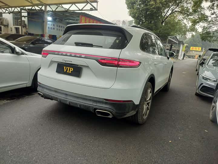 Фото 9 - Porsche Cayenne