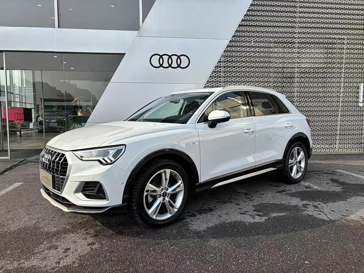 Фото 1 - Audi Q3