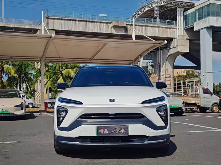 Фото 2 - Nio ES6