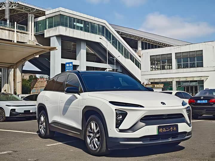 Фото 3 - Nio ES6