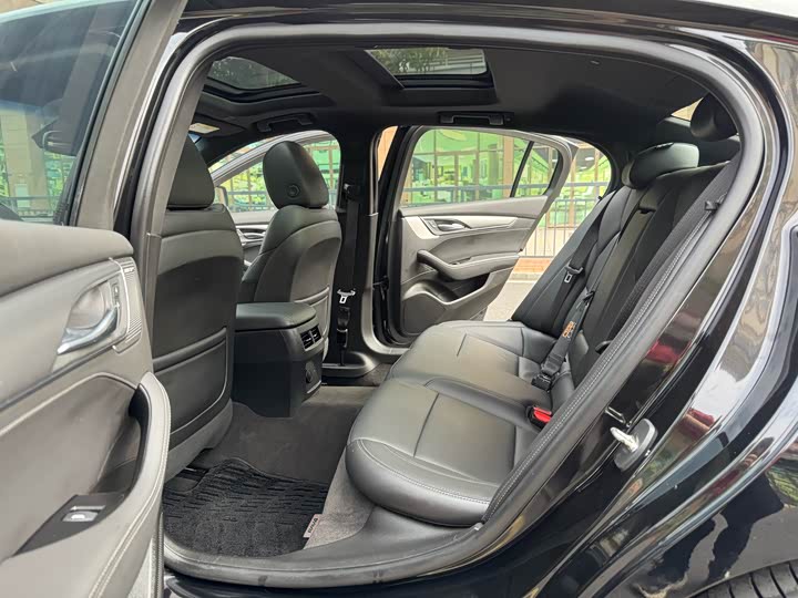 Фото 9 - Cadillac CT5