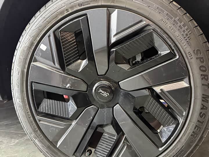 Фото 4 - Ford Equator Hybrid