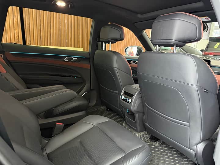 Фото 6 - Ford Equator Hybrid