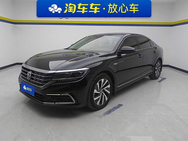 Фото 1 - Volkswagen Passat Hybrid