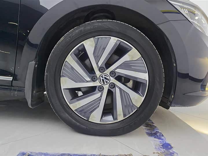 Фото 6 - Volkswagen Passat Hybrid