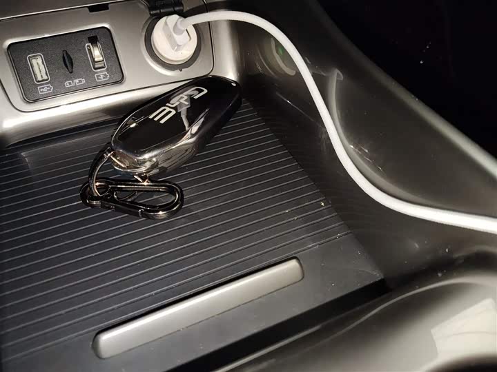 Фото 9 - BYD Dolphin