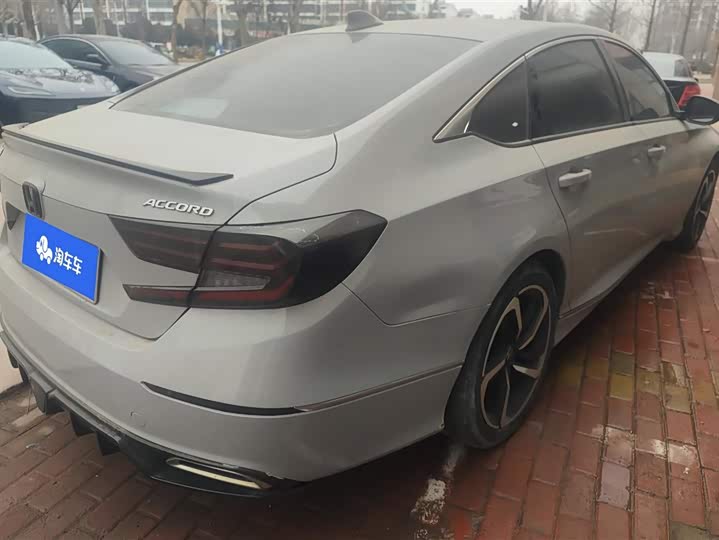 Фото 3 - Honda Accord